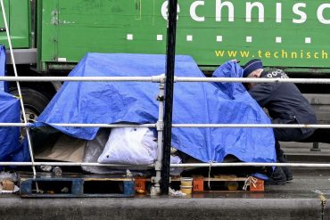 Demandeurs d’asile : une externalisation des procédures hors d’Europe fait son chemin au sein de l’UE