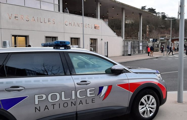 Versailles : dans le train, il refuse de se faire contrôler par une femme