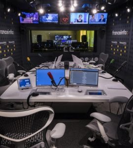 Journalistes et entrepreneurs de la com' : remue-ménages à France Info