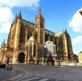 Moselle Metz : femme agressée à coups de couteau près de la cathédrale, une enquête ouverte pour tentative d'assassinat