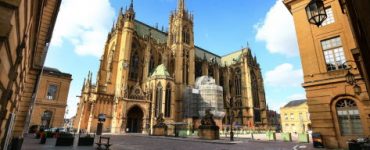 Moselle Metz : femme agressée à coups de couteau près de la cathédrale, une enquête ouverte pour tentative d'assassinat