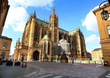 Moselle Metz : femme agressée à coups de couteau près de la cathédrale, une enquête ouverte pour tentative d'assassinat