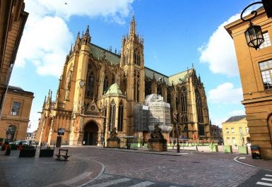 Moselle Metz : femme agressée à coups de couteau près de la cathédrale, une enquête ouverte pour tentative d'assassinat