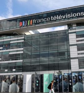 Après la BBC, Twitter ajoute une mention "financement public" sur les comptes de France Télévisions et Radio France