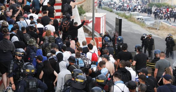 Ajaccio-OM: de nouveaux incidents en tribune, des cris de singe et des chants racistes entendus