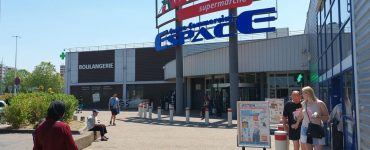Aux Mureaux, Auchan ferme, terrassé par l’impitoyable concurrent halal HMarket