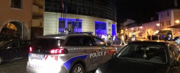 Chambéry : un homme reçoit un coup de marteau à la tête en marge d'un défilé de l'ultradroite