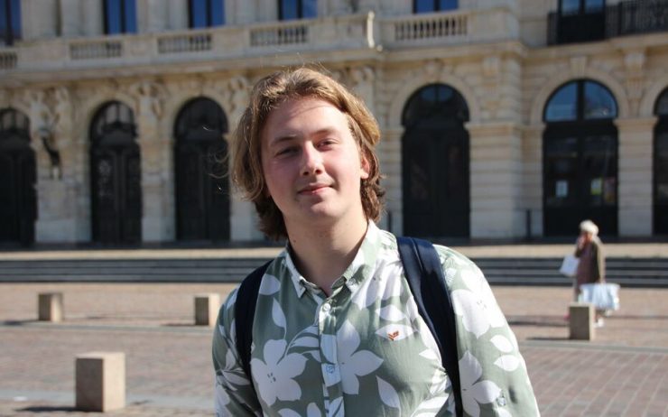 En un an, ce lycéen ukrainien apprend le français et obtient le bac avec mention !