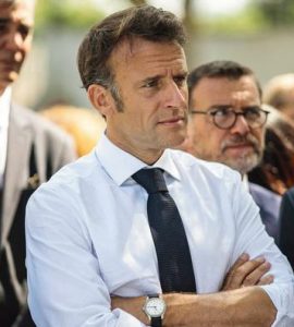 Après les émeutes, Emmanuel Macron veut durcir l’Éducation nationale pour remettre de l’autorité à l’école