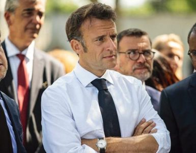 Après les émeutes, Emmanuel Macron veut durcir l’Éducation nationale pour remettre de l’autorité à l’école