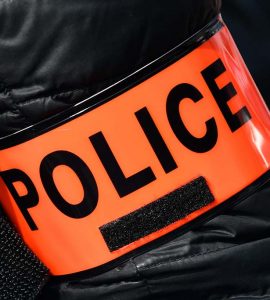 INFO ACTU17. Un policier touché par une balle de 9mm et sauvé par son gilet pare-balles à Nîmes