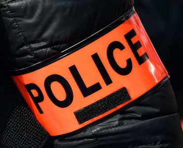 INFO ACTU17. Un policier touché par une balle de 9mm et sauvé par son gilet pare-balles à Nîmes