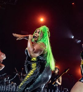 La chanteuse Lizzo accusée de harcèlement et discrimination par trois danseuses