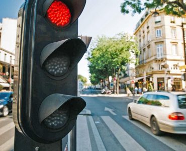 Colombes : un piéton passé à tabac par un automobiliste et son passager… pour un feu rouge