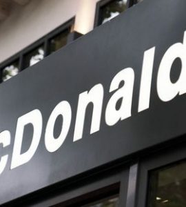 Seine-Saint-Denis : un restaurant McDonald's transformé en salle de prière le premier jour de l'Aïd El-Kébir