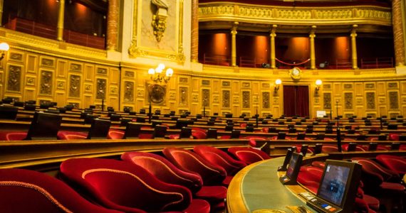 Loi immigration : après les sénatoriales, un accord est proche d'être trouvé sur les métiers en tension