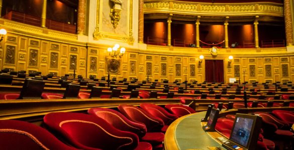 Loi immigration : après les sénatoriales, un accord est proche d'être trouvé sur les métiers en tension