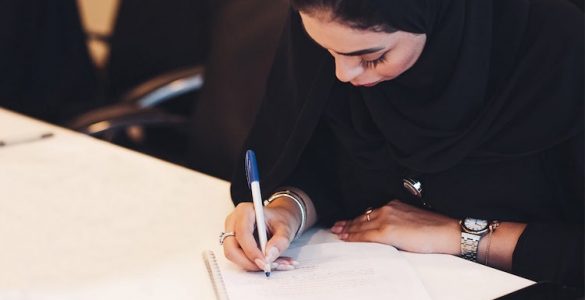 L'Arabie saoudite interdit l'abaya dans les salles d'examen