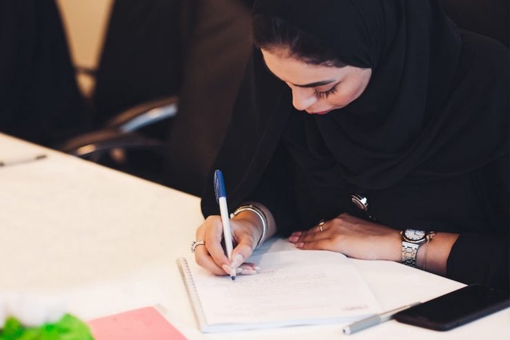 L'Arabie saoudite interdit l'abaya dans les salles d'examen