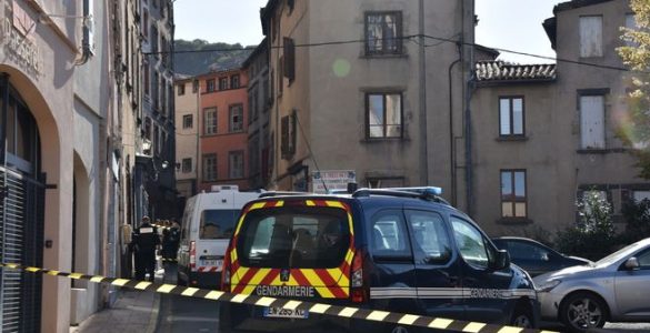 De nouveaux coups de feu tirés à Thiers, une place bouclée par la gendarmerie