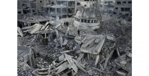 En direct Israël-Gaza : l'UE suspend son aide au développement aux Palestiniens