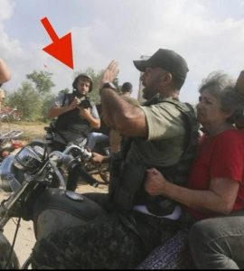 Des journalistes free lance de CNN, AP et Reuters photographient le Hamas le matin du 7 octobre