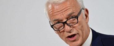 "Il y a encore beaucoup de chômeurs"... sur la loi immigration, le Medef ne suit pas le gouvernement