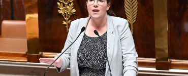 "Tu seras tondue à la Libération" : la députée écologiste Cyrielle Chatelain accuse un élu Renaissance de l'avoir menacée
