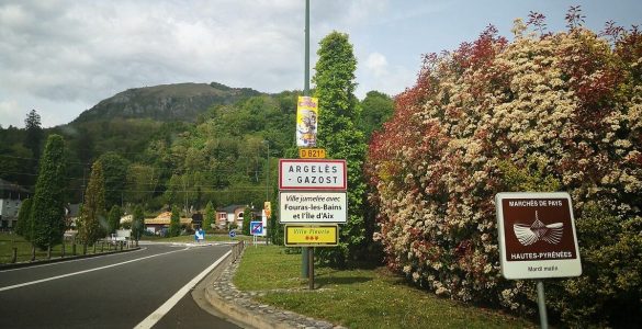 Hautes-Pyrénées : une femme violemment agressée avec un os de jambon par deux mineurs placés chez elle