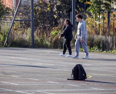Le combat d'un lycéen accusé d'insultes racistes par un professeur et depuis déscolarisé à Marseille