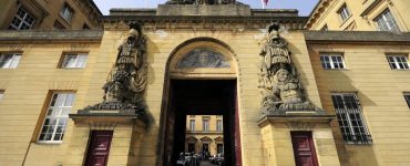 Accusé de viol, un maçon explique souffrir de somnambulisme sexuel
