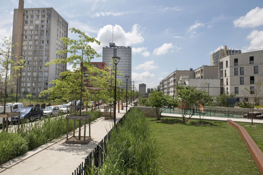 Champigny sur Marne (94). Un homme de type nordafricain, armé d'un