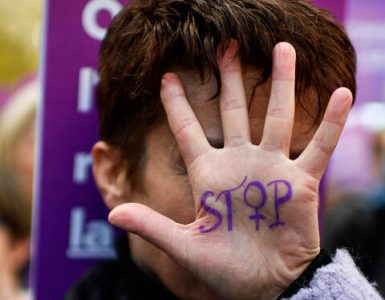 "La victime est vulnérable, sous une emprise totale": frappée, brûlée, humiliée, cette Niçoise défend son bourreau