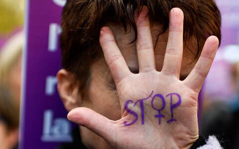 "La victime est vulnérable, sous une emprise totale": frappée, brûlée, humiliée, cette Niçoise défend son bourreau