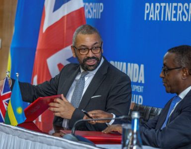 Expulsion de migrants : le Royaume-Uni et le Rwanda signent un nouveau traité