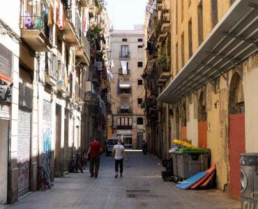 Los delincuentes argelinos siembran el terror en Ciutat Vella: más agresividad y menos miedo