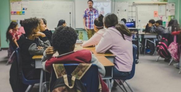 Le maire propose aux enseignants de les armer