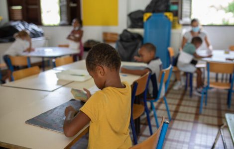 Dans les outre-mer, le sujet miné du « réarmement démographique »