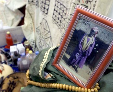 Un Camerounais appliquait une crème magique sur sa verge afin de pénétrer sa belle-fille, laquelle était ensorcelée : son procès a lieu à Mons