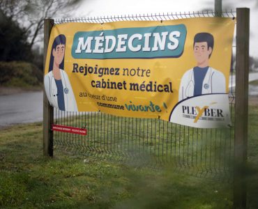 « Les déserts médicaux ne justifient pas de brader le niveau des futurs praticiens du pays »