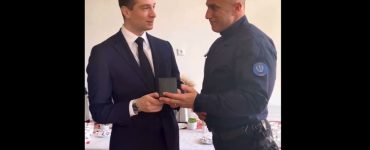 Bardella reçoit une médaille d'une compagnie de CRS, "mécontent" Darmanin demande un rapport