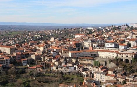 "Dès qu'il y a un différend, on prend la kalachnikov" : dans le Puy-de-Dôme, le trafic de stups n'épargne plus aucun territoire