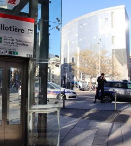 Lyon : un homme, porteur d’objets avec une croix gammée, tué lors d'une bagarre de rue