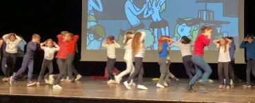 Polémique. "Les parents n'applaudissaient et ne riaient pas" : des scènes à caractère sexuel projetées lors d'un spectacle pour enfants