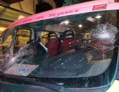 "Ils nous ont traités de sales petits blancs"... Des jeunes joueurs victimes d'insultes racistes et d'agressions lors d'un match