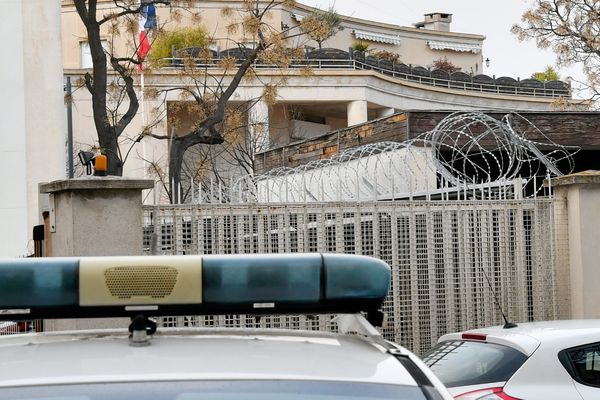 Plusieurs adultes agressent des élèves d'un collège de Béziers, après être entrés illégalement sur les lieux