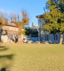Meylan : le maire écologiste ordonne la fermeture d’une école catholique puis rétropédale