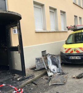 Deux blessés graves dans un incendie à Villeurbanne : le feu est parti dans deux escaliers différents