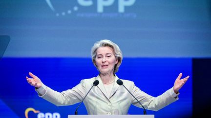 Ursula von der Leyen officiellement investie par le Parti populaire européen pour un nouveau mandat à la tête de la Commission européenne