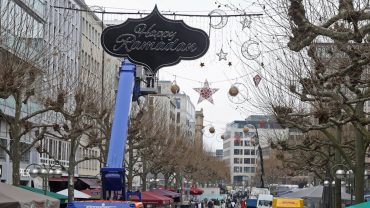 In Frankfurts FußgängerzoneErste deutsche Stadt hängt Ramadan-Beleuchtung auf